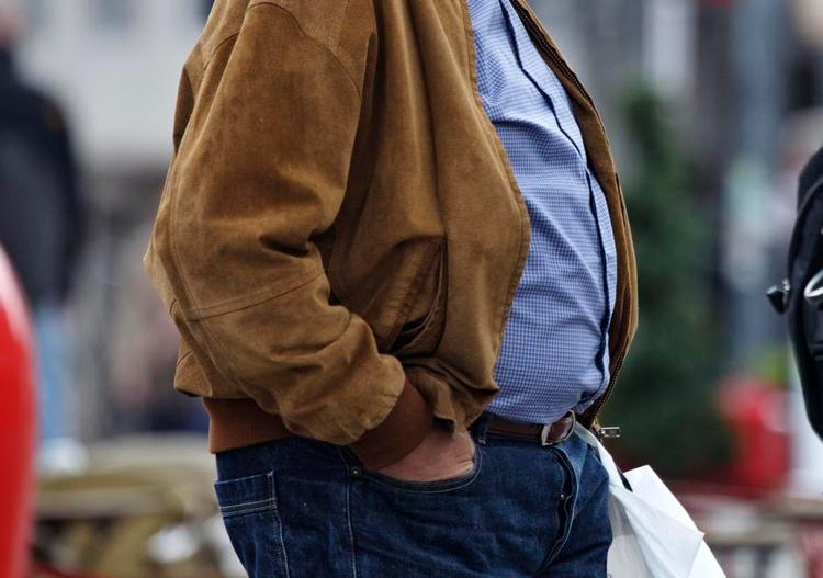 BMI. Det ideelle BMI stiger med alderen og for mange ældre mennesker skal det optimalt ligge i den lette ende ad overvægtsområdet i forhold til dødelighed. 