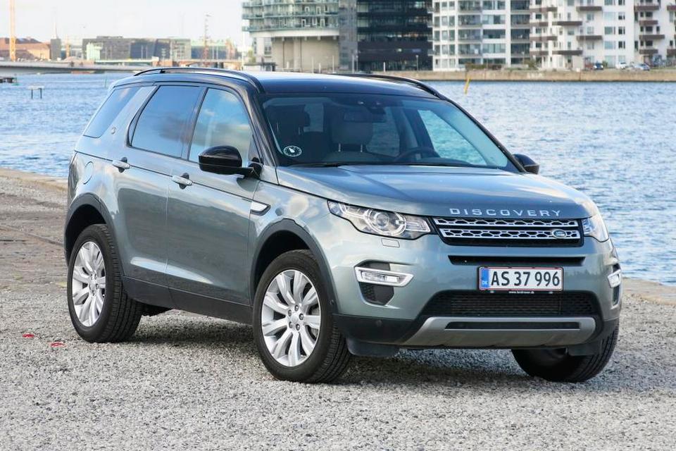 ALSIDIG. Land Rover Discovery Sport er en praktisk, men dyr familiebil med op til syv sæder. 