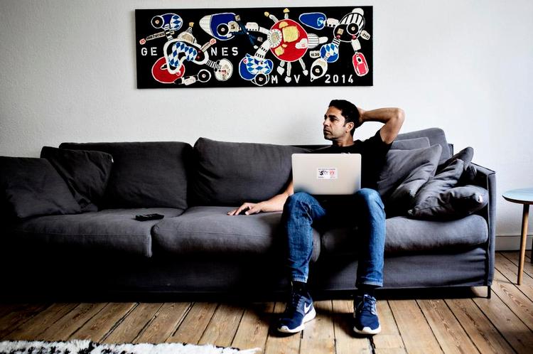 videre. Politikerlivet er hårdt og opslidende, men samtidig bliver man forført af anerkendelsen og indflydelsen, fortæller eksminister Manu Sareen. 