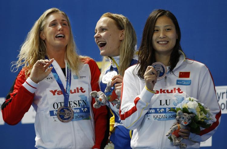 VM-SMIL. For tre år siden blev Jeanette Ottesen, Sarah Sjöström og kineseren Lu Ying nummer 6, 4 og 2 ved OL, men den rækkefølge var der rykkket grundigt rundt på i dagens VM-finale i 100 meter butterfly. 