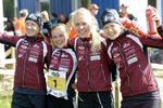 orientering. Den danske stafet (fra højre) Emma Klingenberg, Maja Alm og Ida Bobach vandt guld ved VM i Skotland. Stine Søes helt til venstre stoppede karrieren sidste år efter en individuel guldmedalje ved EM. 