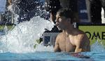SÅDAN!. Med en tid på 50,40 sek. svømmede Michael Phelps i denne weekend hurtigere end da han vandt OL i både 2008 og 2012 og end Chad Le Clos'  VM-vindertider i 2013 og 2015. 