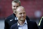 fyret. Niels Frederiksen havde fået forringet arbejdsbetingelserne i Esbjerg efter mange salg af spillerprofiler. 
