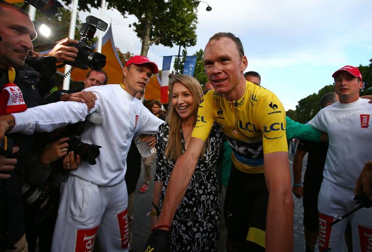 Vinder. Under Tour de France holdt Chris Froome fast i den gule trøje frem til Paris. Snart går han på jagt efter den røde førertrøje i Vueltaen. 