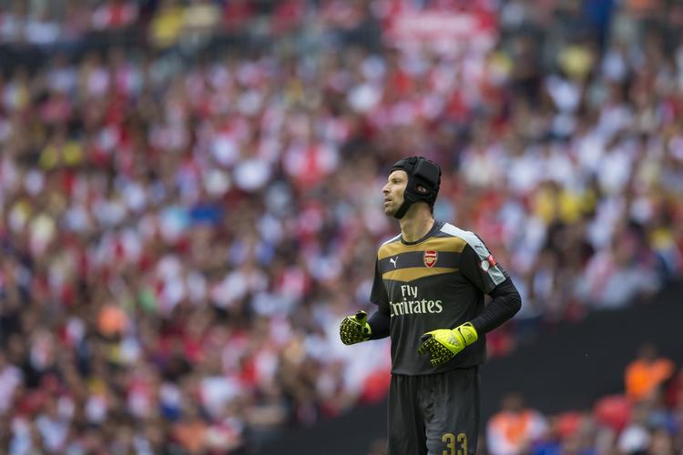 Klubskifte. I Arsenal har de længe sukket efter en målmand som Petr Cech, og han betegnes af mange medier som en af de mest interessante indkøb denne sommer. 