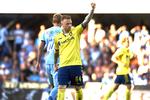 Målnæse. Brøndbys nye lejesvend Ronnie Schwartz gjorde præcis, hvad han er købt til, da han med målnæse og ansvar sikrede Brøndby det ene point i Randers. 