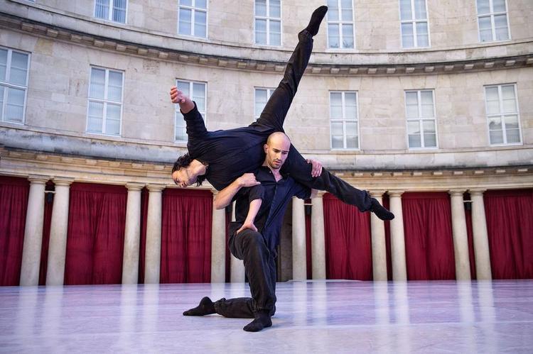 INTENSITET. De kongelige dansere Jonathan Chmelensky og Eliabe Vieira D’Abadia. 