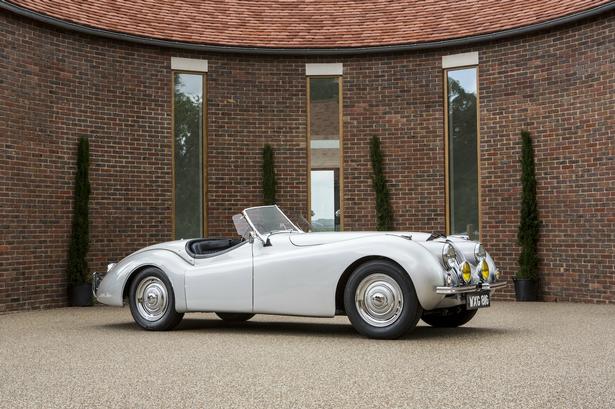 1949 Jaguar XK120 Roadster, 4 mill. kroner. 
