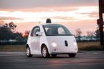 Selvkørende. Førerløse biler, i stil med denne Google-prototype, vil måske en dag kunne ses i den almindelige trafik. PR-foto 