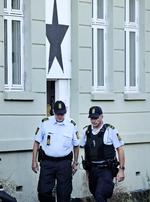Politiet kræver to fængslet efter uro i København