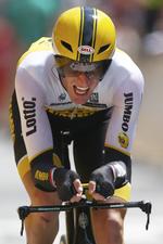 Triumf. Van Emden fører i den samlede stilling med 5 sekunder ned til sin hollandske landsmand og Lotto-Jumbo-holdkammerat Wilco Kelderman. 