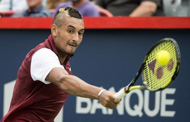 Straffet. Nick Kyrgios kan få en bøde på op til 10.000 dollar, men indtil videre holder tennismyndighederne størrelsen af bøden hemmelig. 