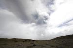Truende. Vulkanen Cotopaxi rager op i næsten 6.000 meters højde og ligger tæt på hovedstaden Quito. 