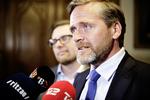 Dagpenge. Anders samuelsen vil acceptere et dyrere dagpengesystem, hvis det ledsages af en reform af skattesystemet. 