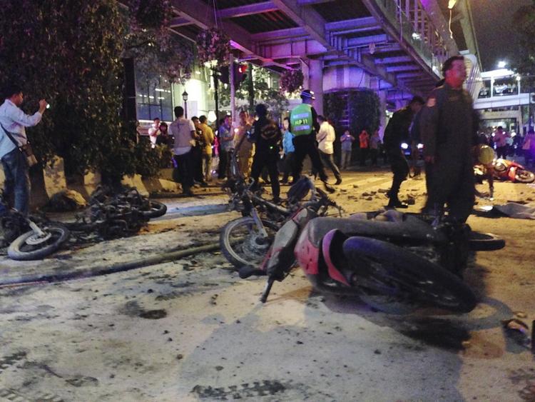 GERNINGSSTED. Bomben eksploderede i et kryds midt i et område, der er populært både blandt thaier og turister. 