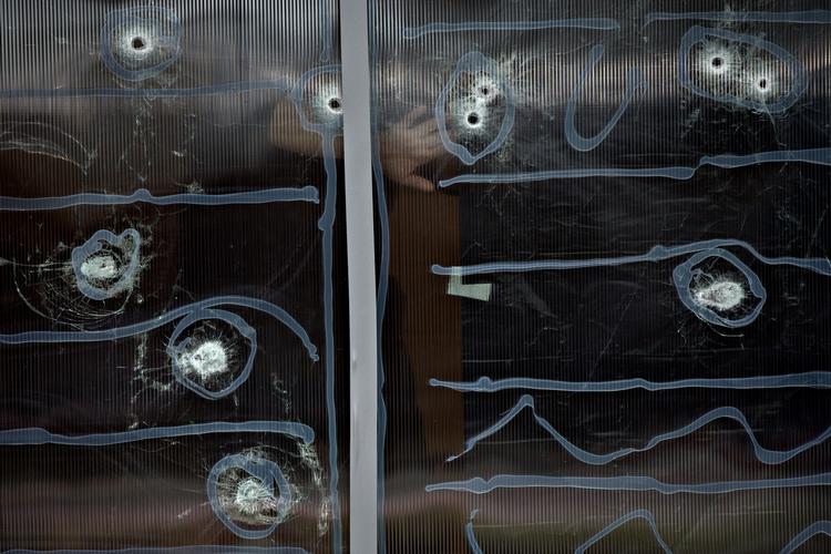 Terror. Skudhuller efter angrebet på Krudttønden, hvor en gerningsmand skød mod et debatmøde og dræbte en mand og sårede tre betjente. Eksperter frygter, at ny lav integrationsydelse kan skabe grobund for mere ekstremisme. 