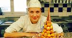 Mums. Mika Wulff er konditoruddannet på den franske kokkeskole, Le Cordon Bleu, og har netop åbnet app-magasinet Lækkerier. 