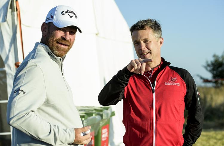 Pro-am. Onsdag spillede Thomas Bjørn (tv) bl.a. sammen med kronprinsen i en hyggeturnering mellem de professionelle og en stribe kendisamatører. 