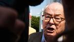 Kontroversiel. Jean-Marie Le Pen stiftede Front National i 1972, hvor det var et rendyrket højreekstremistisk parti med antisemitiske og fremmedfjendtlige holdninger. 