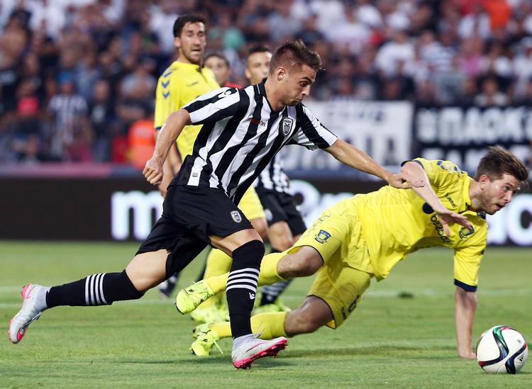 Nedtur. Martin Ørnskov (th) og resten af Brøndby-holdet blev rendt over ende af målscorer Robert Mak. 