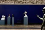 Glyptoteket. Det var her - ved den blå væg, cirka hvor skulpturen til højre peger hen - at Rodins 'Manden med den brækkede næse' kunne ses indtil tyveriet 16. juli. 