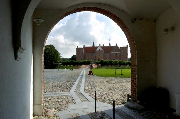 Fatalt. Direktør Peter Bavnshøj fra Dansk Landbrugsmuseum Gl. Estrup  kalder de nye regler for landbrugsstøtte fatale. 
