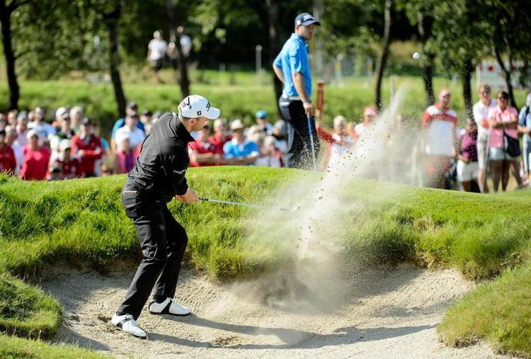 golf. Ved turneringen i Himmerland kommer tilskuerne tæt på spillerne. 