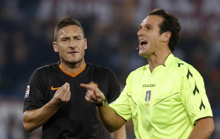 Totti. Romas Francesco Totti fylder 39 år om en måned. Med 243 scoringer i Serie A er han alle tiders næstmest scorende i rækken. Han er klar til sin 24. (!) sæson. 
