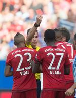 rødt. Trods en udvisning fik Bayern sidst sejren hjem mod Hoffenheim. 