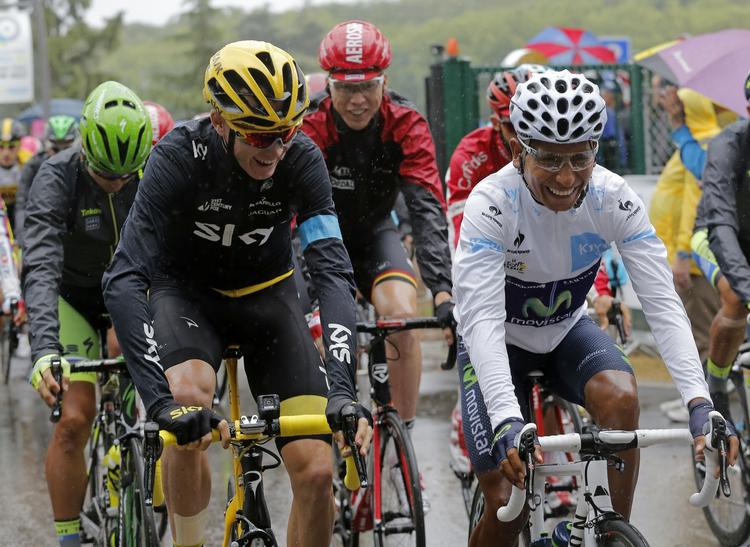 DUEL. Chris Froome og Nairo Quintana hyggede sig på sidste etape af Tour de France, men i Spanien vil smilet hurtigt forsvinde, når bjergene tårner sig op. 