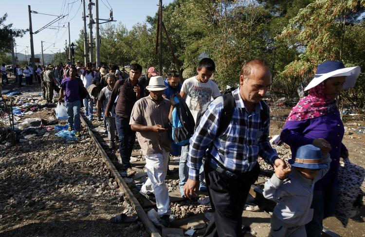 Drøm. Søndag eftermiddag havde over 6.000 flygtninge og migranter krydset grænsen til Serbien på vejen mod EU. 
