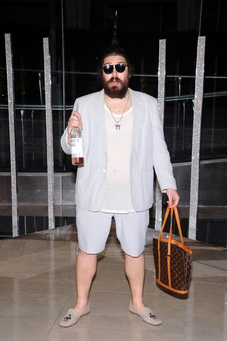 INTERNETFÆNOMEN. The Fat Jew aka Josh Ostrovsky har gjor en karriere ud af vise nogle af nettet jokes og sjove billeder. Men ikke alle er glade. 