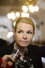 hver for sig. Danmark forsøger ligesom en række andre lande at finde egne løsninger på at bremse asyltilstrømningen. Og sådan skal det fortsat være, siger Inger Støjberg. 