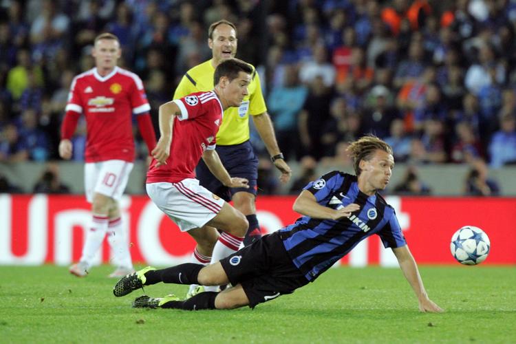 ydmyget. Club Brugge var på randen af en kollaps mod Manchester United, som let gik videre til Champions Leagues gruppespil. 