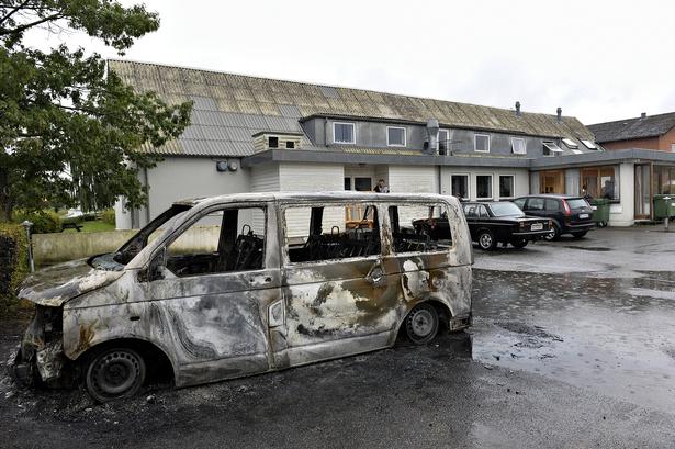 Hærværk mod asylcenter: Nazisymboler er første advarsel