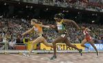 Utroligt. Dafne Schippers (tv) toppede sit sølv på 100 meter med guld på 200 meter i en tid, der ikke har set mage i årtier. 