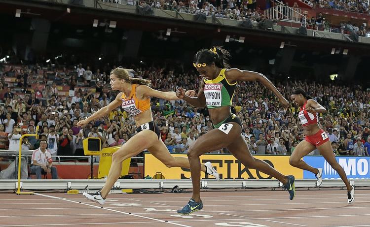 Utroligt. Dafne Schippers (tv) toppede sit sølv på 100 meter med guld på 200 meter i en tid, der ikke har set mage i årtier. 