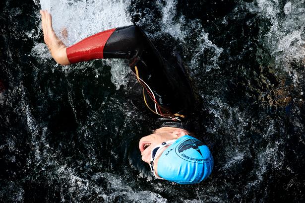 red_CHRISTIANSBORG_SWIMMING18545.jpg