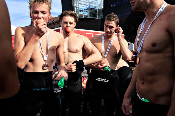 red_CHRISTIANSBORG_SWIMMING19021.jpg