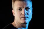 Nomineret. Tv-vært og standupper Tobias Dybvad var nomineret for tredje år i træk, men det var vennen Christian Fuhlendorff, der blev kåret til årets komiker ved Zulu Comedy-festen i denne uge. I morgen begynder en ny sæson af tv-succesen 'Dybvaaaaad' på TV 2 Zulu, hvor han siden 2012 har ristet hele sende fladen og ikke mindst dem, der står bag programmerne. Tobias Dybvad debuterede som standupper i 2002 og har siden blandt andet medvirket i radioprogrammet 'Tjenesten', lagt stemme til Anders Fogh i 'Rejsen til Saturn' og lavet onemanshows. 