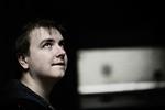 kritik. 23-årige Jonas Jersborg er helt uenig med overlæge og dr. med. Peter Gøtzsche, der mener, at alle psykofarmaka bør trækkes fra markedet, fordi de gør mere skade end gavn. Depressionspiller gør, at jeg kan fungere i hverdagen, fortæller Jonas Jersborg. 