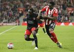 Ombejlet. Pione Sisto (tv) prøvede kræfter med Premier League-spillere i de to kampe i Europa League mod Southampton. 