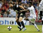 UENIGHED. Daniel Amartey (th) kunne ikke blive enig om betingelserne for et skifte til Marseille, der ellers har købt stort ind i transfervinduet. 