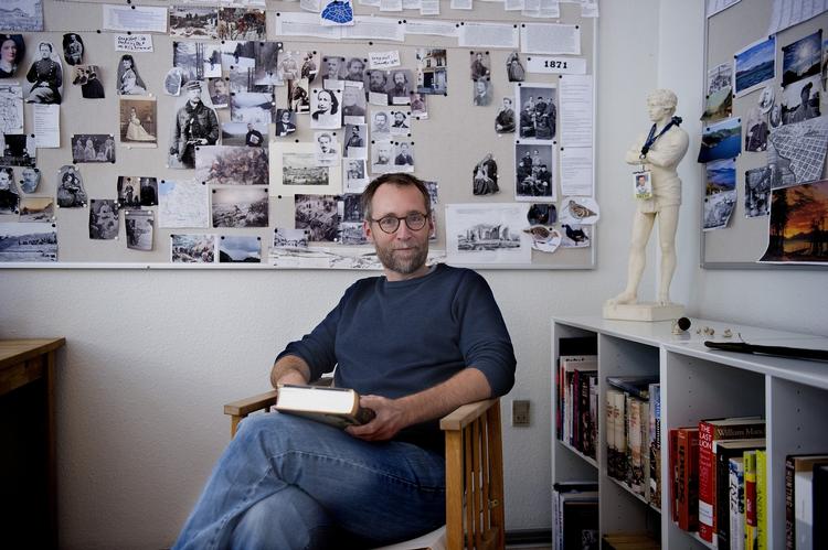 Succesforfatter. Tom Buk-Swienty er en af en række af prominente navne, der har trukket sig fra bibliotekernes digitale udlånsservice. 