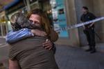 ulykkelig. Carmen Rives (th.) er blandt de mange spaniere, som ikke er kommet i job. I begyndelsen af juni blev hun smidt ud af sin lejlighed i Madrid, da hun ikke kunne betale. 