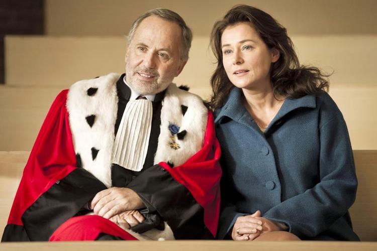 Danmark er også med på årets festival bl.a. med Tobias Lindholms 'Krigen' i sidekonkurrencen Orrizonti og med Sidse Babett Knudsen i en hovedrolle i den franske L'Hermine i hovedkonkurrencen. 