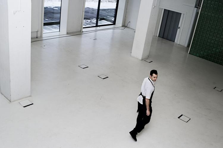 Chef. Menuen på Amass afhænger af sæsonens råvarer. Restauranten ligger på Refshaleøen. 