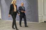Jobjagt. Statsminister Lars Løkke Rasmussen indstiller Helle Thorning-Schmidt til Danmarks kandidat til FN´s Flygtningehøjkommisær. 