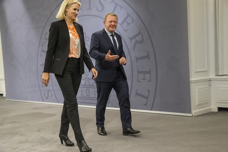 Jobjagt. Statsminister Lars Løkke Rasmussen indstiller Helle Thorning-Schmidt til Danmarks kandidat til FN´s Flygtningehøjkommisær. 