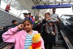 Destination. Flygtninge ankommer til banegården i  Salzburg i Østrig. Mange migranter og flugtninge tager toget videre til Tyskland. 